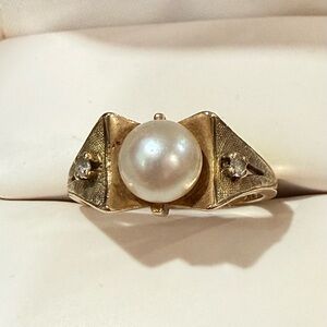 Vintage MCM 10k gold pearl diamond ring
